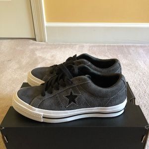 Converse One Star. Size 5 but will fit a 6.